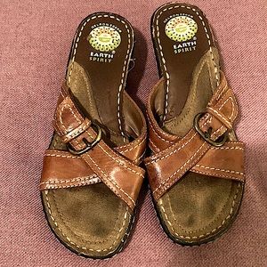 Earth Spirit Gelron 2000 Johnson 7297761 leather sandal 7.5